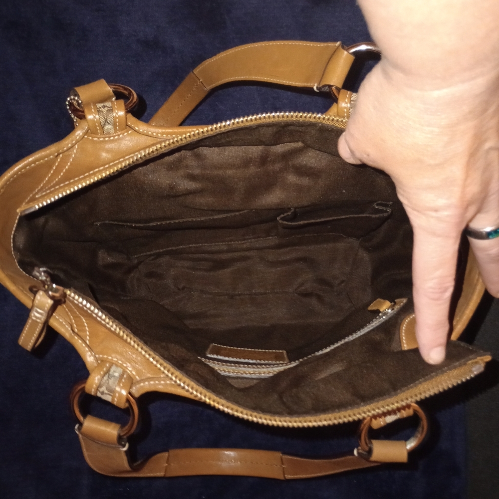 Vintage Coach Soho Classic Brown Signature C Camel Tan Leather Sm Tote Bag - Picture 7 of 15